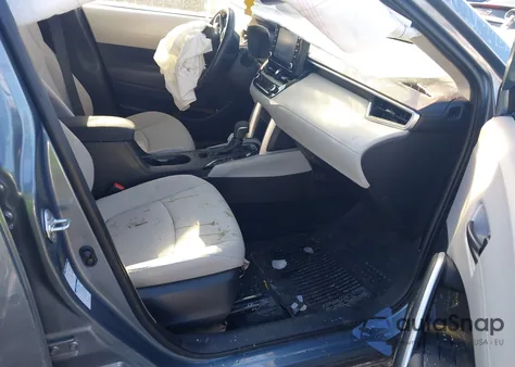 2022 Toyota Corolla Cross Le z USA, uszkodzony, nr VIN 7MUCAABG5NV021379